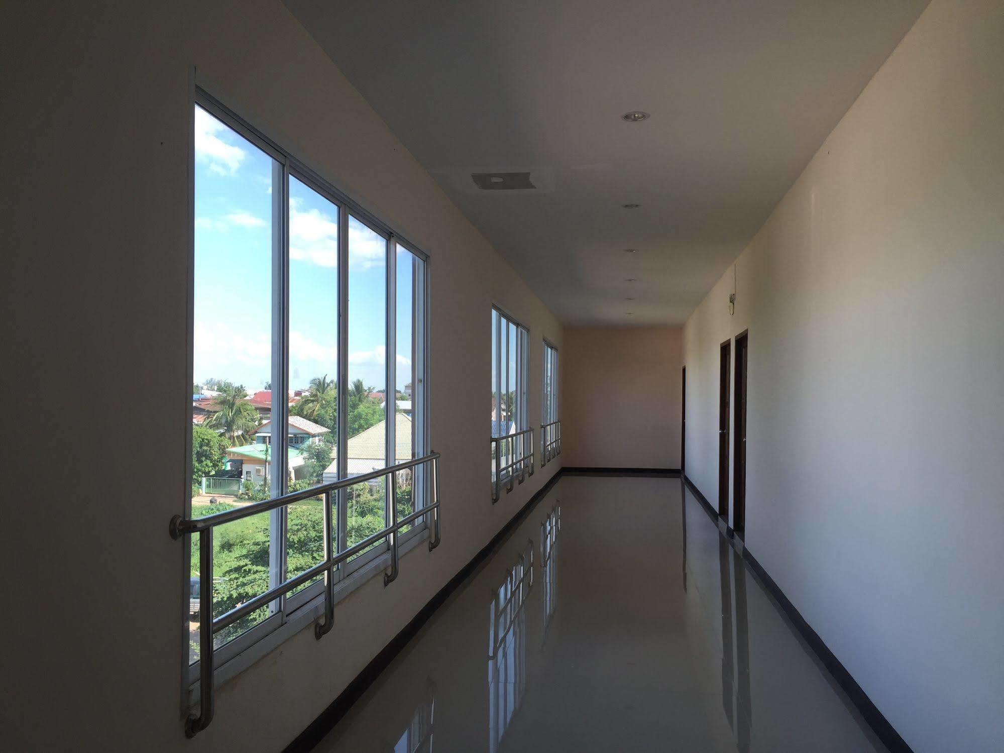 Hotel The Family Grand Udon Thani Esterno foto